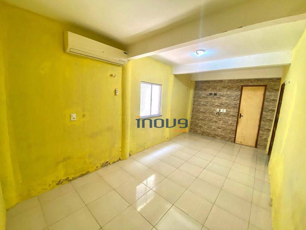 Casa à venda com 3 quartos, 298m² - Foto 11