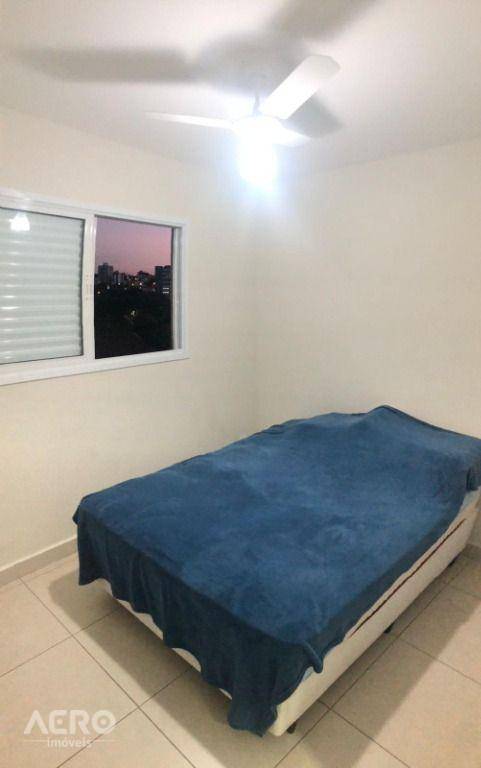 Apartamento para alugar com 1 quarto, 38m² - Foto 2