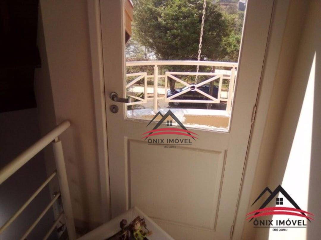 Casa de Condomínio à venda com 4 quartos, 251m² - Foto 10