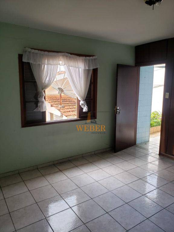 Casa à venda com 4 quartos, 140m² - Foto 6