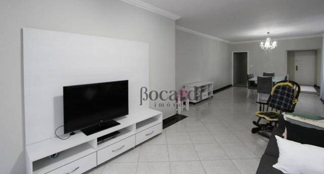 Apartamento à venda com 4 quartos, 194m² - Foto 2