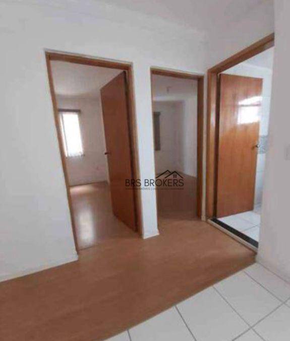 Apartamento à venda com 2 quartos, 42m² - Foto 2