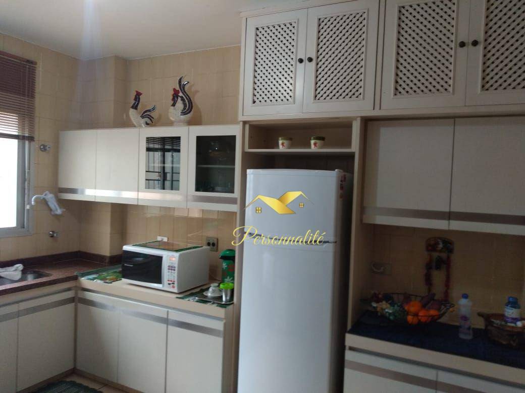 Apartamento à venda com 3 quartos, 170m² - Foto 3