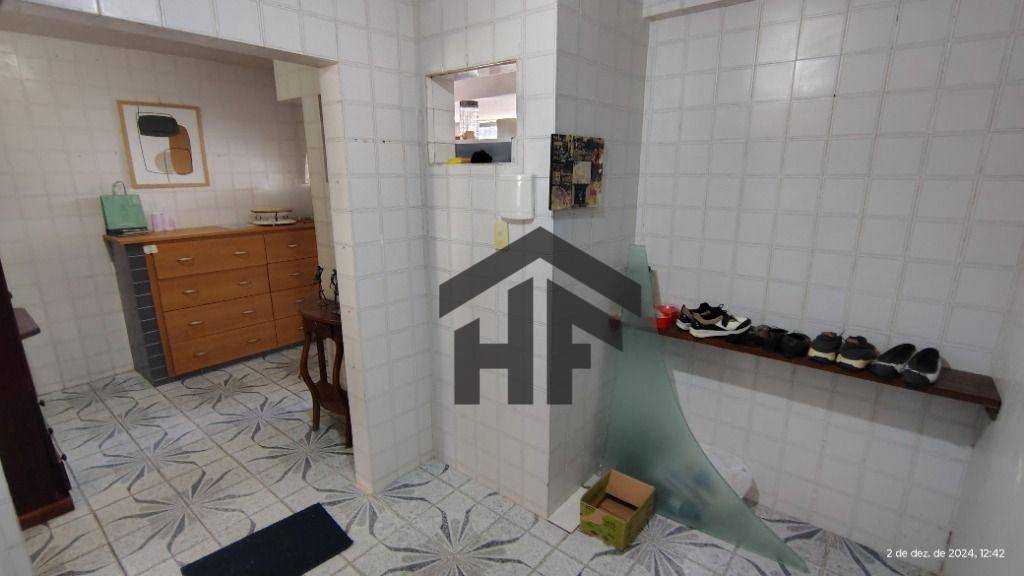 Apartamento à venda com 3 quartos, 127m² - Foto 11