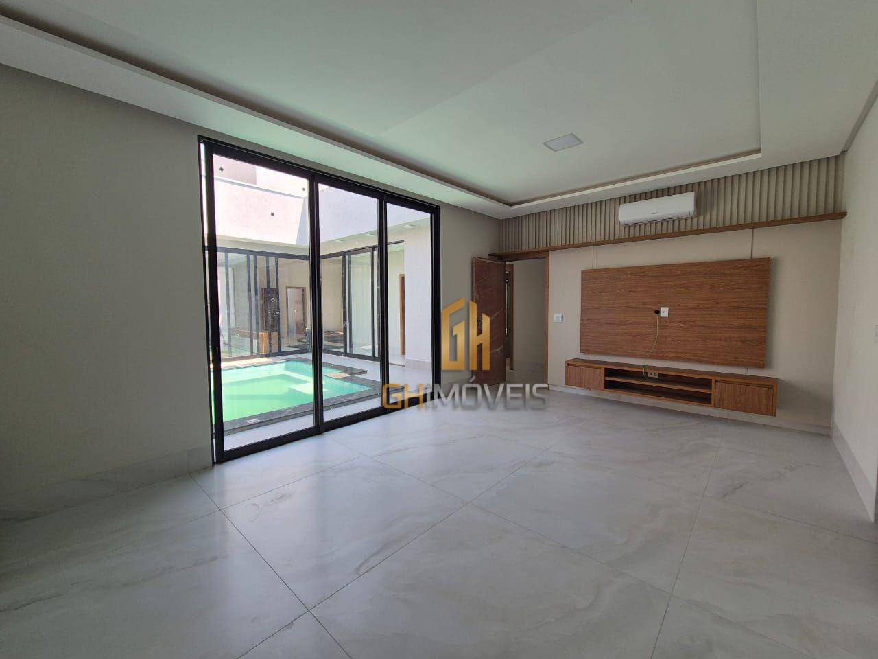 Casa à venda com 4 quartos, 230m² - Foto 2