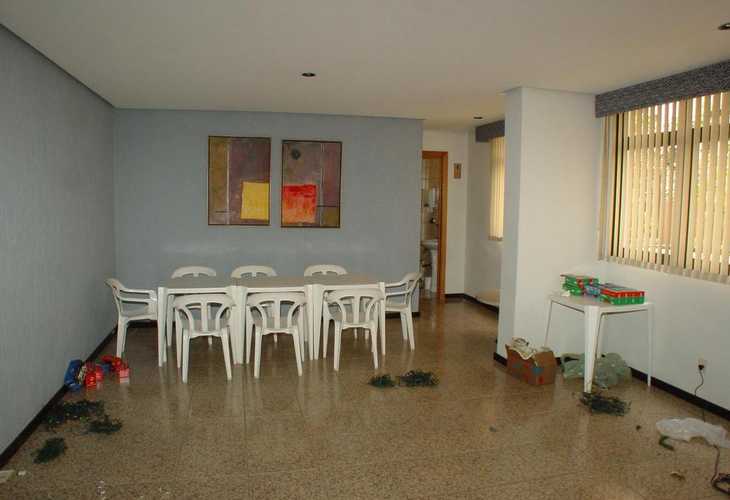 Apartamento à venda com 4 quartos, 120m² - Foto 2