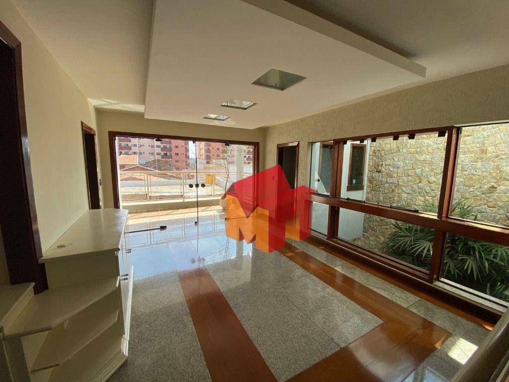 Casa à venda com 3 quartos, 471m² - Foto 4