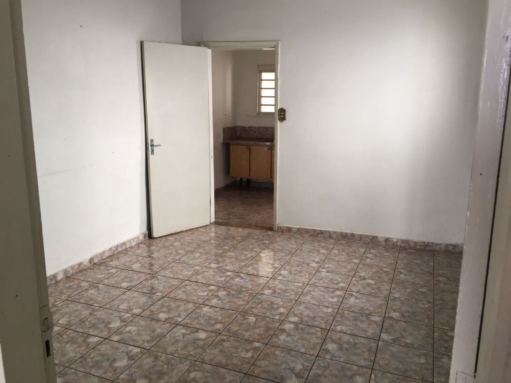 Casa à venda com 2 quartos, 300m² - Foto 8