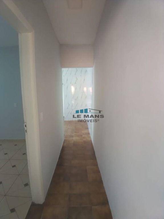 Casa para alugar com 1 quarto, 40m² - Foto 3