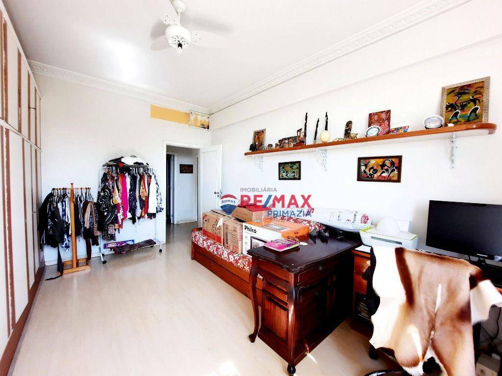 Apartamento à venda com 4 quartos, 231m² - Foto 25