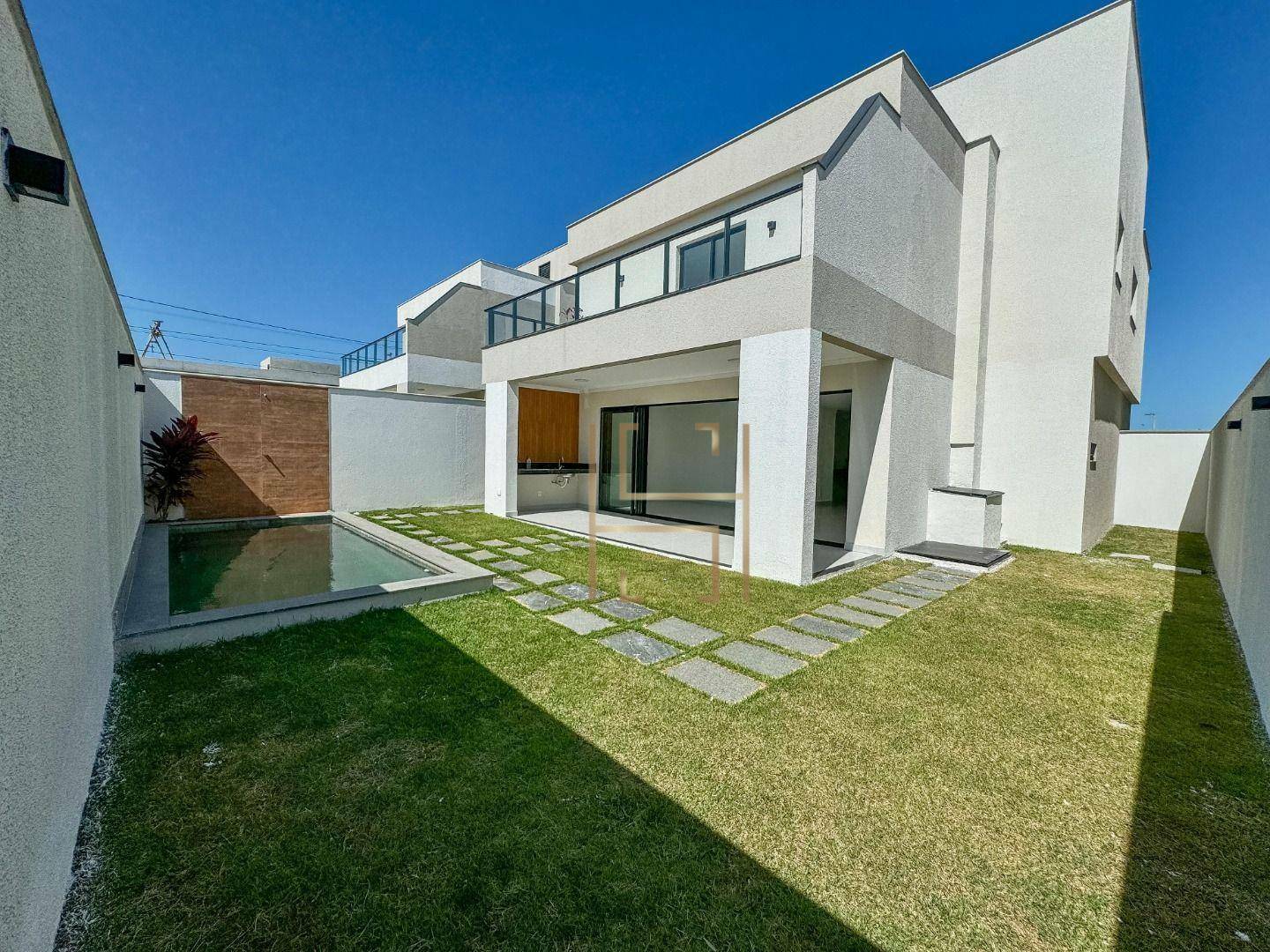 Casa de Condomínio à venda com 4 quartos, 225m² - Foto 4