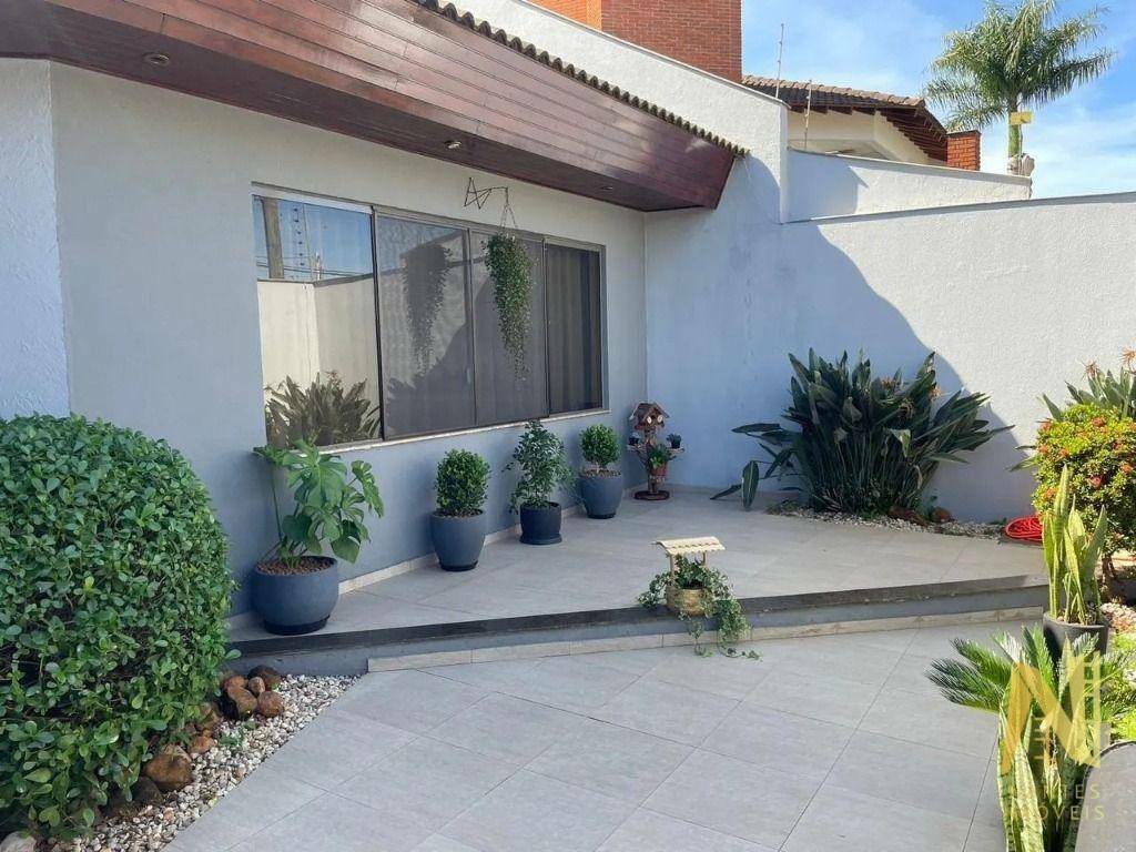 Casa à venda com 5 quartos, 500m² - Foto 2