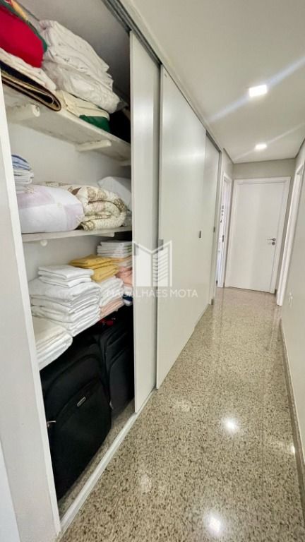 Apartamento à venda com 3 quartos, 259m² - Foto 22