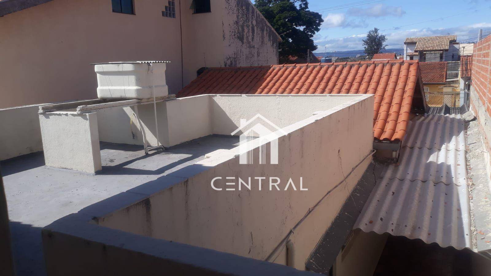 Casa à venda com 3 quartos, 219m² - Foto 6