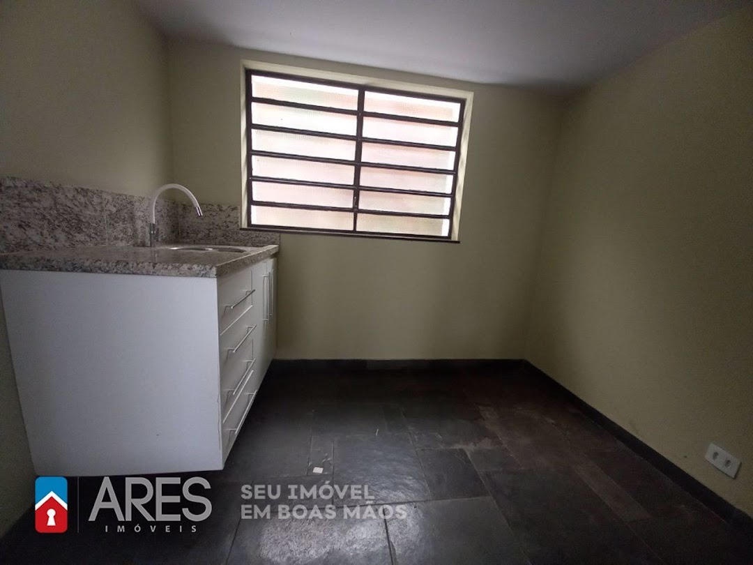 Casa para alugar com 3 quartos, 161m² - Foto 12