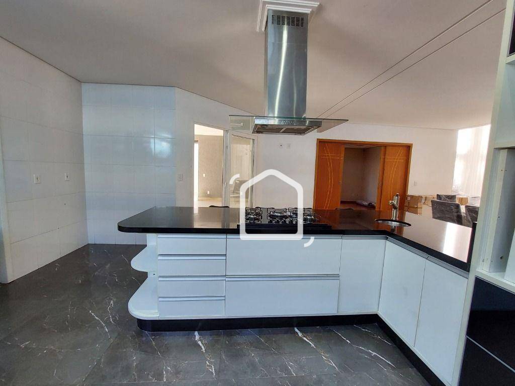 Casa de Condomínio à venda com 4 quartos, 420m² - Foto 13