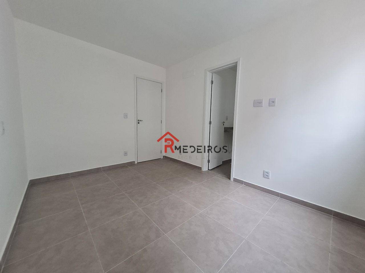 Apartamento à venda com 2 quartos, 77m² - Foto 9