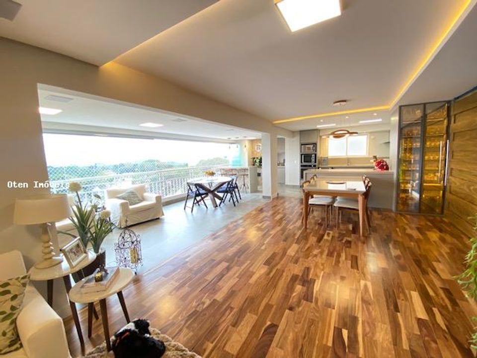 Apartamento à venda com 3 quartos, 167m² - Foto 2