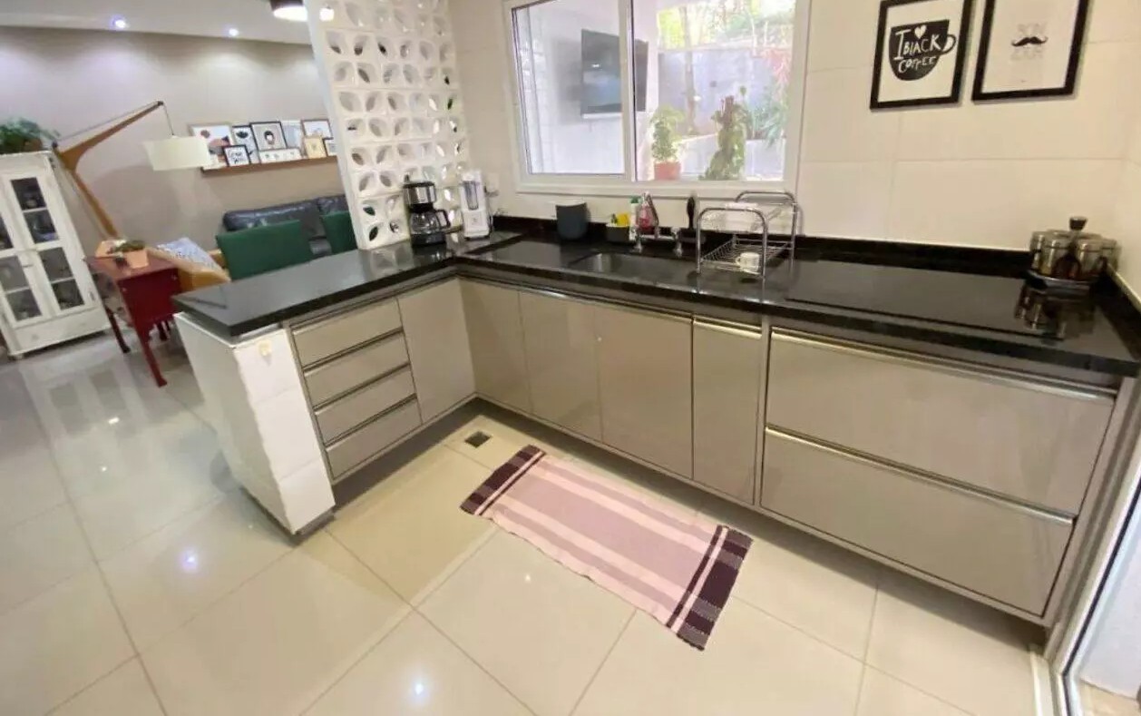 Casa de Condomínio à venda com 3 quartos, 218m² - Foto 6