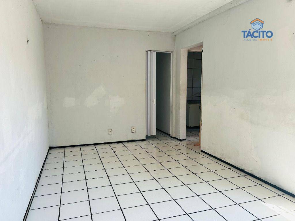 Apartamento à venda com 2 quartos, 80m² - Foto 2