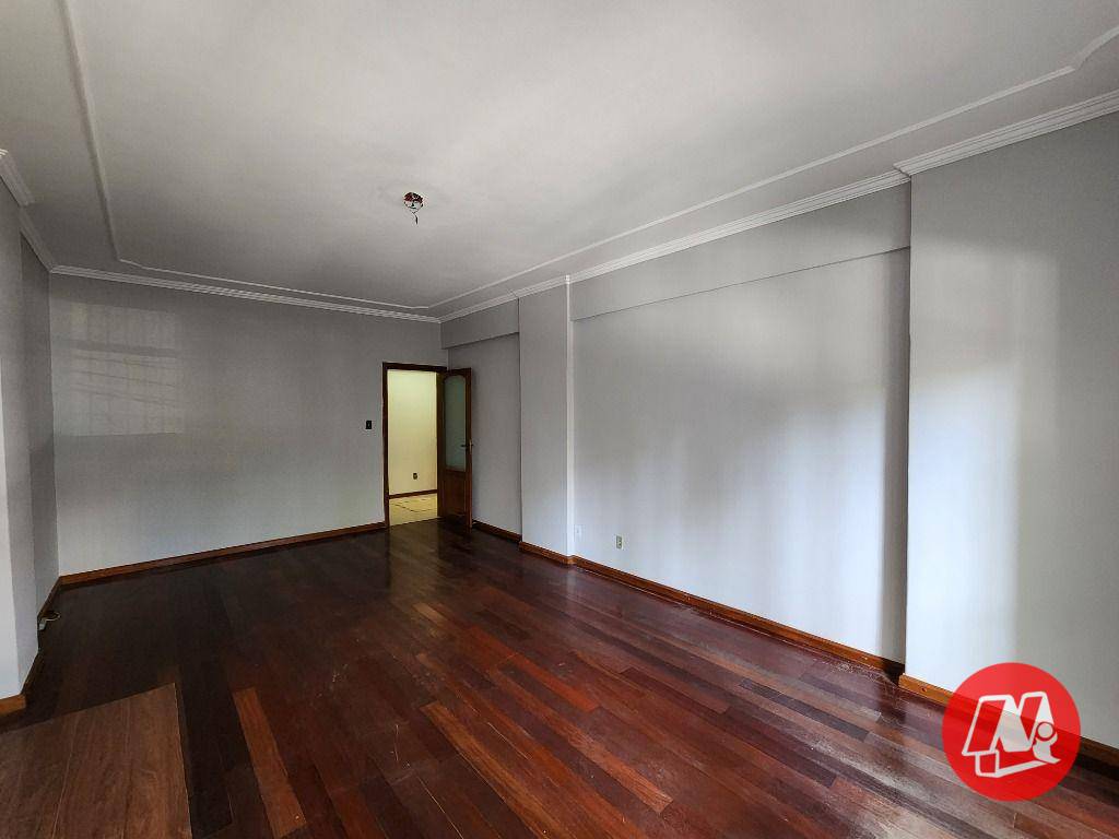 Apartamento para alugar com 2 quartos, 115m² - Foto 7