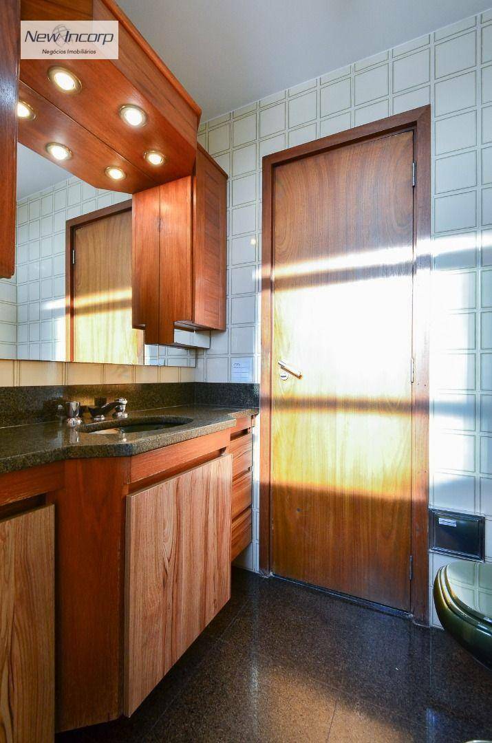 Apartamento à venda com 3 quartos, 150m² - Foto 32