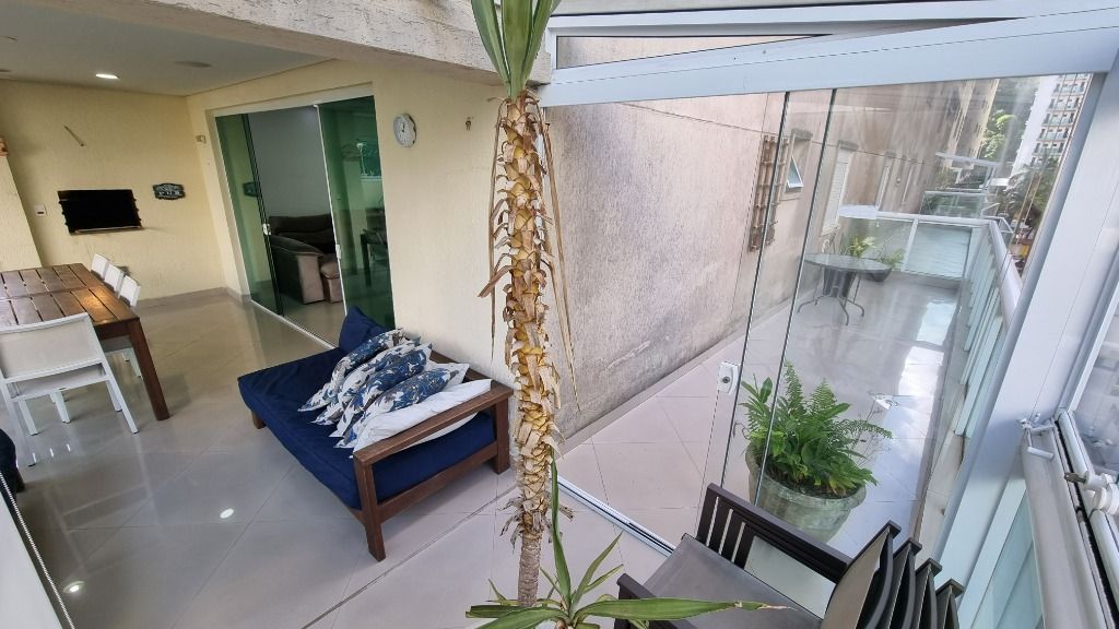 Apartamento à venda com 3 quartos, 135m² - Foto 4