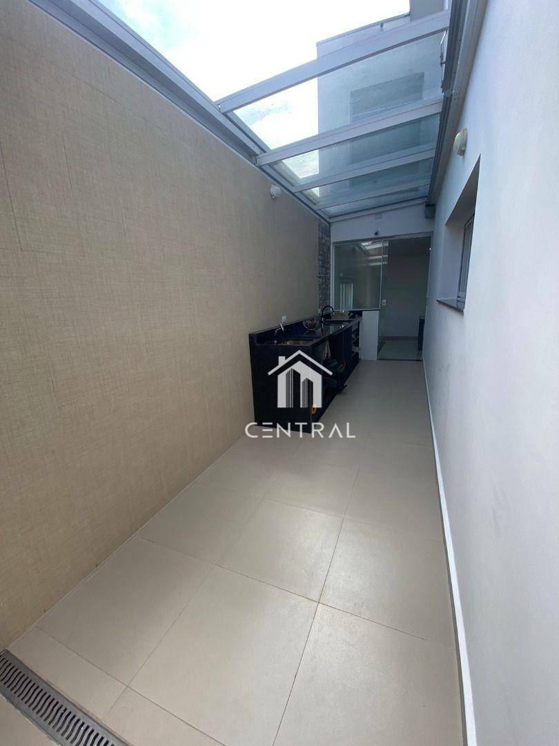 Sobrado à venda com 3 quartos, 244m² - Foto 12