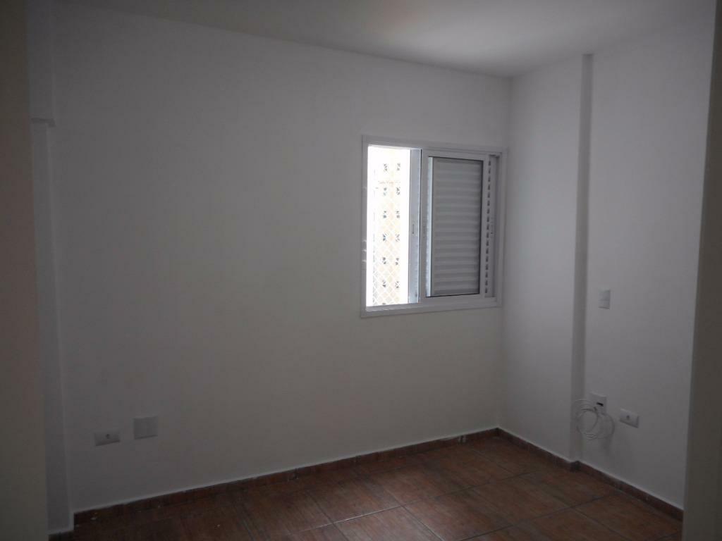 Apartamento à venda com 2 quartos, 64m² - Foto 7