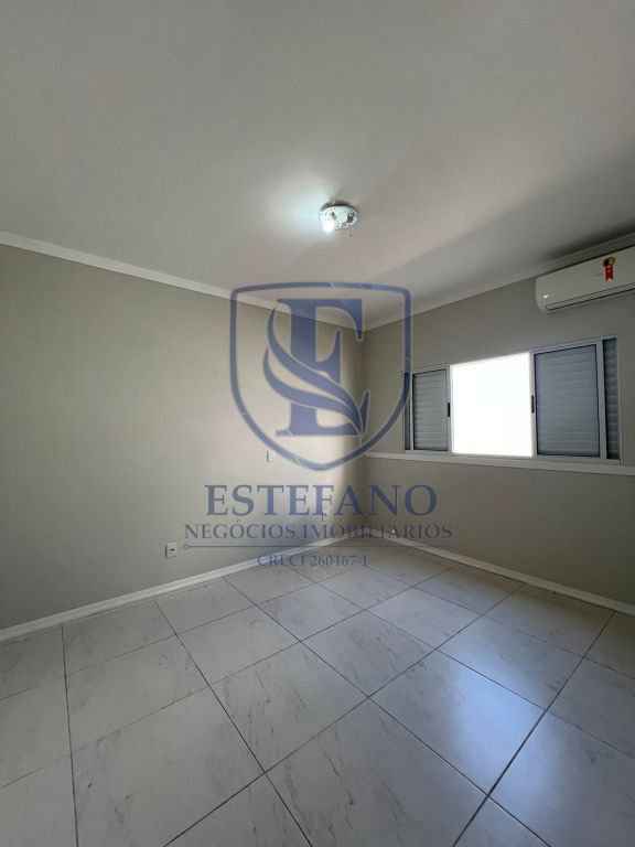 Casa para alugar com 2 quartos, 570m² - Foto 19