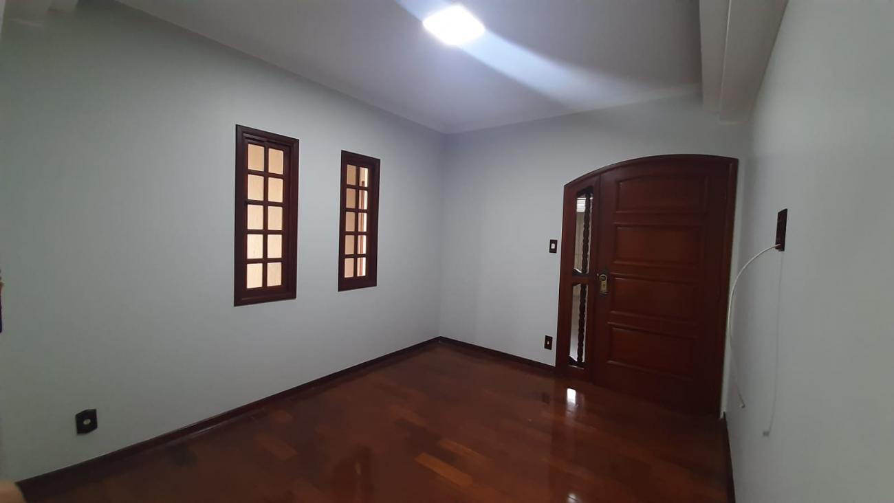 Casa à venda com 1 quarto, 155m² - Foto 2