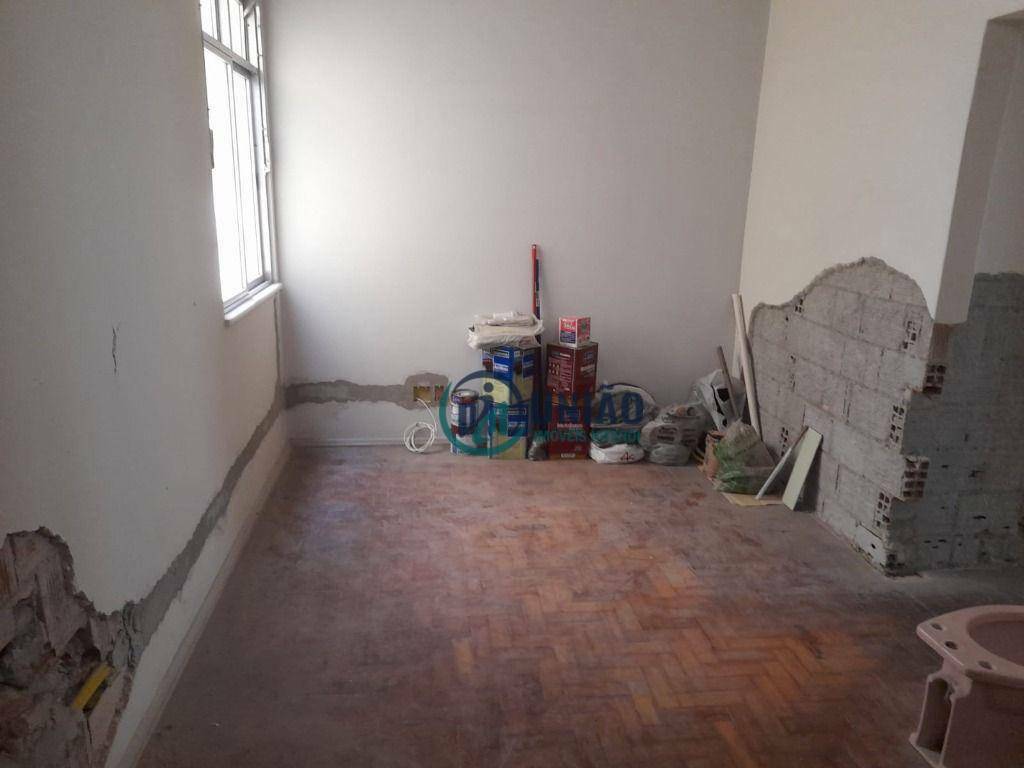 Apartamento à venda com 2 quartos, 55m² - Foto 14