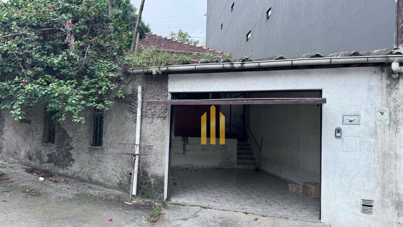 Casa para alugar com 3 quartos, 180m² - Foto 2