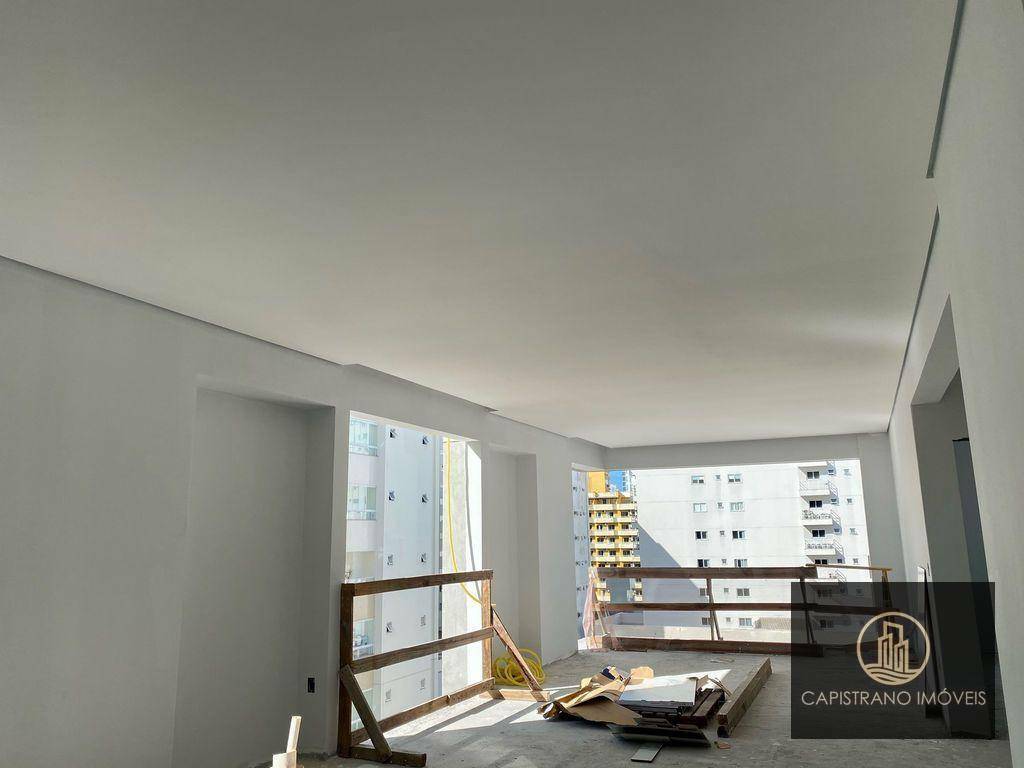 Apartamento à venda com 3 quartos, 126m² - Foto 17