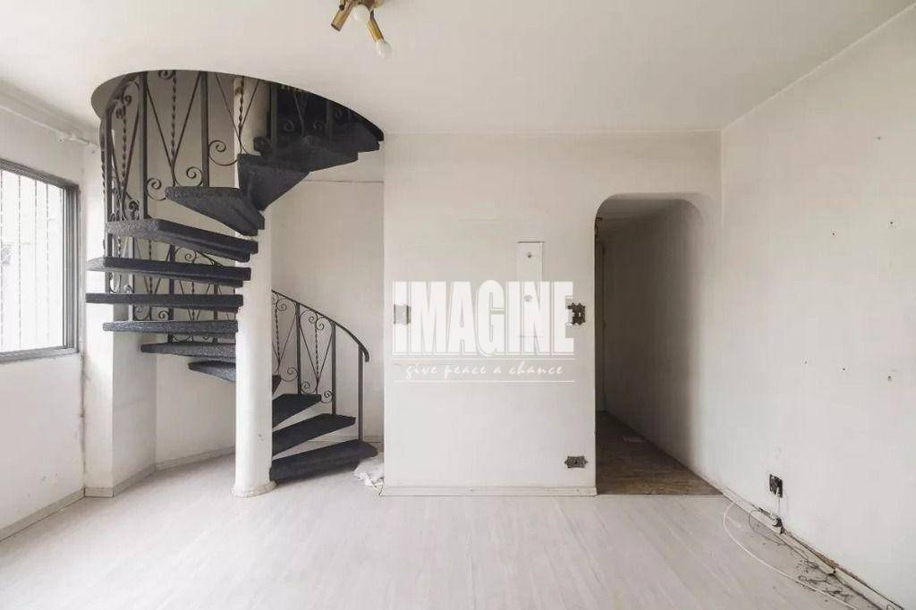 Apartamento à venda com 3 quartos, 126m² - Foto 1