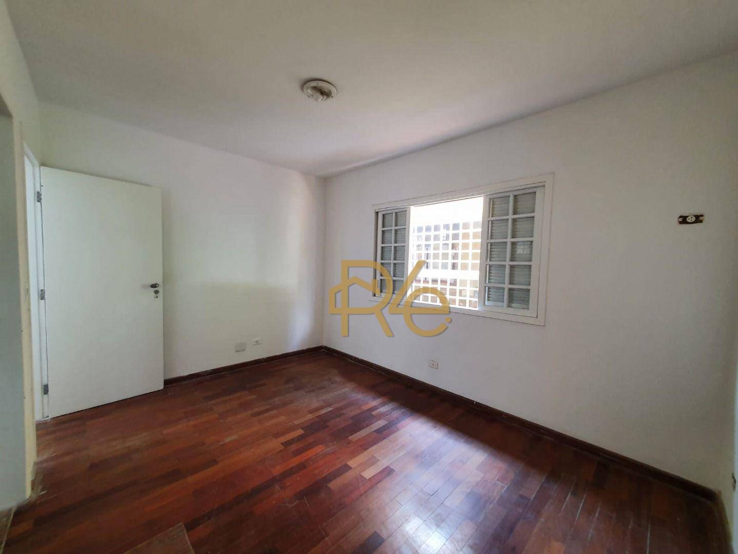 Casa de Condomínio à venda com 4 quartos, 250m² - Foto 4