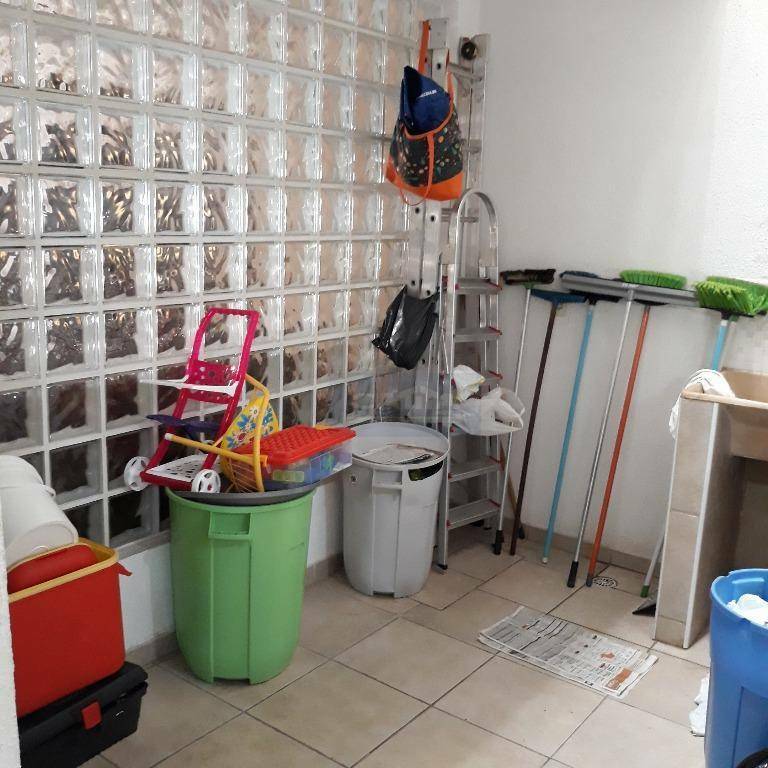 Sobrado à venda com 3 quartos, 250m² - Foto 13