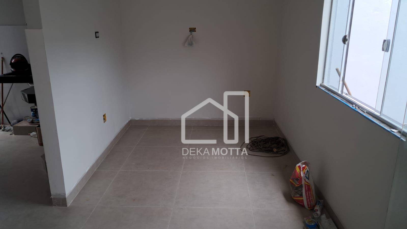 Casa à venda com 3 quartos, 71m² - Foto 4