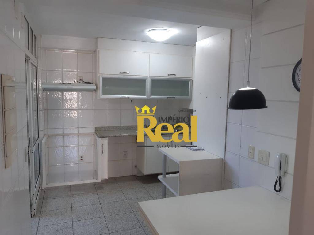 Apartamento para alugar com 3 quartos, 121m² - Foto 2