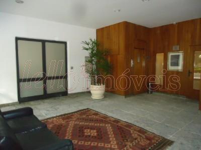 Apartamento para alugar com 3 quartos, 150m² - Foto 18