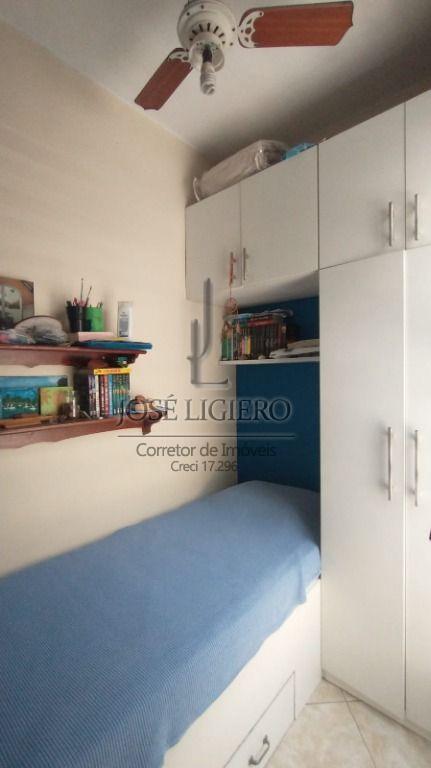 Apartamento à venda com 2 quartos, 65m² - Foto 13