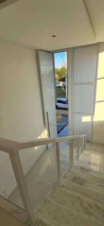 Sobrado à venda com 4 quartos, 205m² - Foto 2