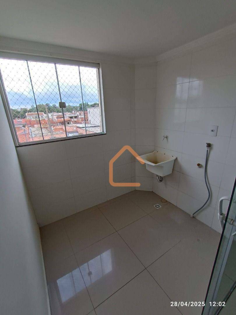 Apartamento para alugar com 2 quartos, 65m² - Foto 6