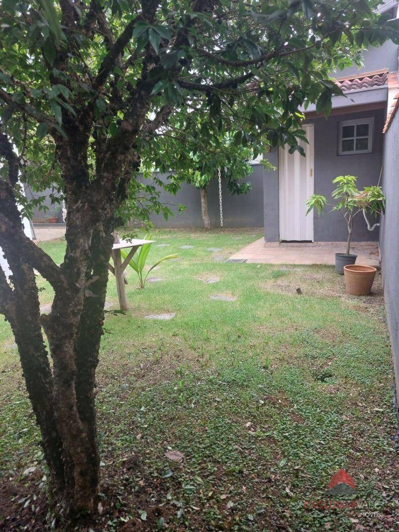Casa de Condomínio à venda com 5 quartos, 222m² - Foto 6