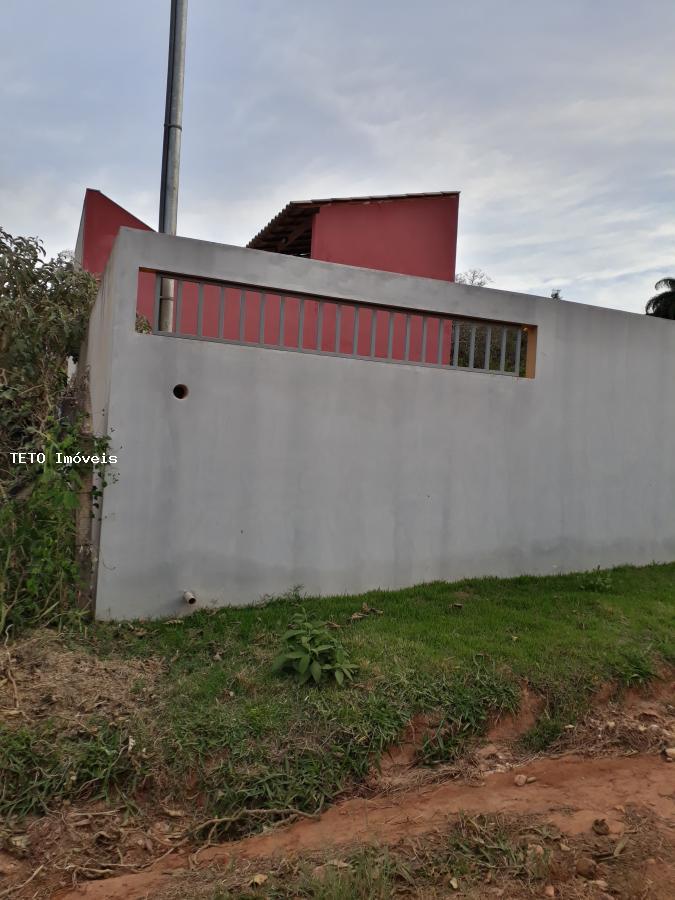 Casa à venda com 1 quarto, 450m² - Foto 2