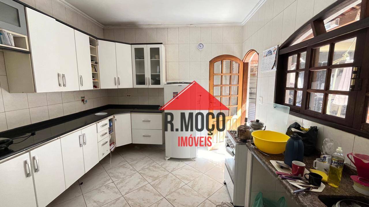 Sobrado para alugar com 3 quartos, 180m² - Foto 12