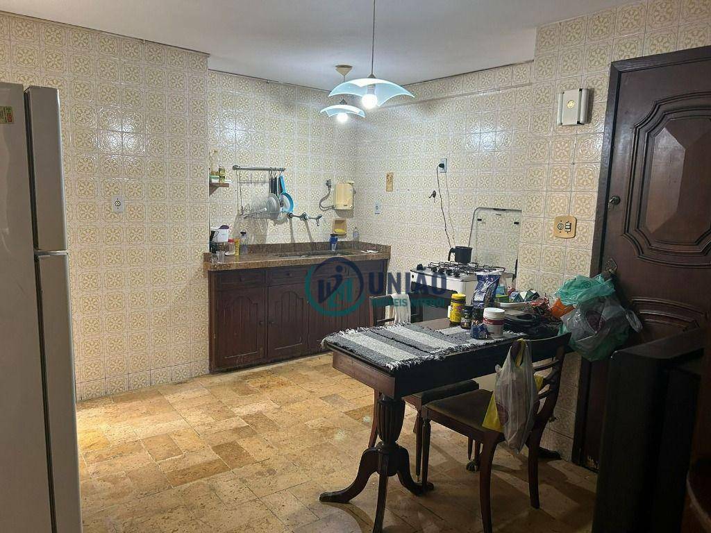 Apartamento à venda com 3 quartos, 100m² - Foto 4