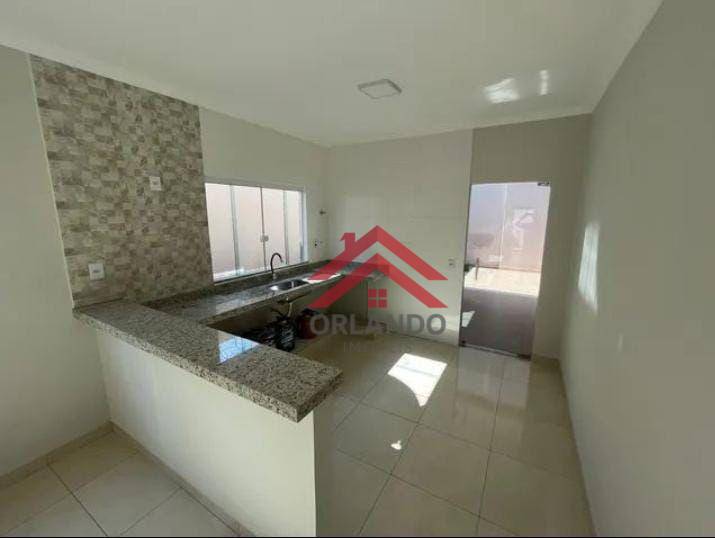 Casa à venda com 3 quartos, 135m² - Foto 1