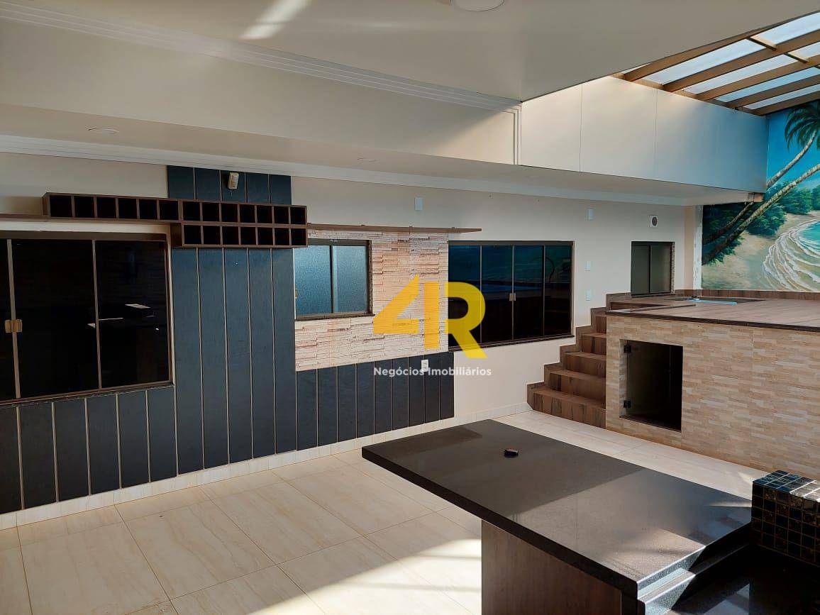 Sobrado à venda com 5 quartos, 374m² - Foto 4