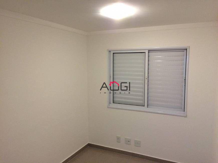 Apartamento à venda com 3 quartos, 73m² - Foto 4